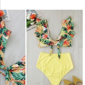 Chic wish bikini small ruffle top size small